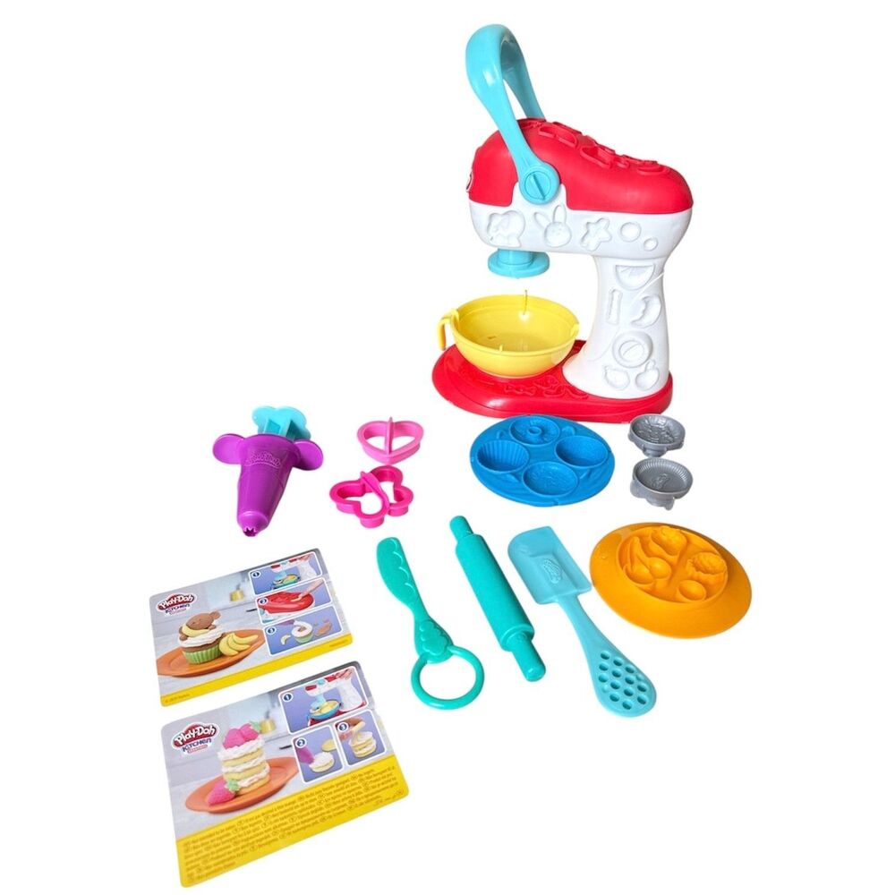 PLAY-DOH Kitchen Creations Spinning Treats Mixer Baking Cooking Toys w/ BONUS